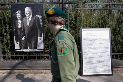 Wystawa zdjęć "Polska w żałobie" na ogrodzeniu Łazienek Królewskich w Warszawie, fot. Michał Kołyga