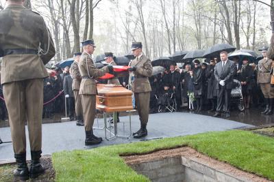 Cmentarz Wojskowy na Powązkach. Pogrzeb Piotra Nurowskiego. fot Michał Kołyga