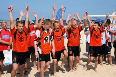 W Świnoujściu odbyła się VI edycja Mistrzostw Polski Radiowców w plażowej piłce nożnej Baltic Radio Cup 2010. (fot. Jakub Matura, Radio Szczecin)