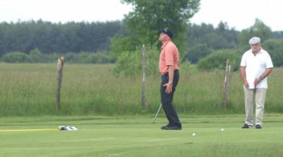 Eryk Rawicki po nieudanym uderzeniu (fot. Jacek Urbańczyk)