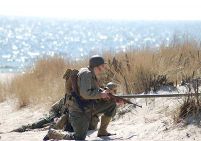 Ponad 120 tysięcy widzów obejrzało inscenizację historycznego lądowania w Normandii z 1944 roku podczas D-Day Hell 2009